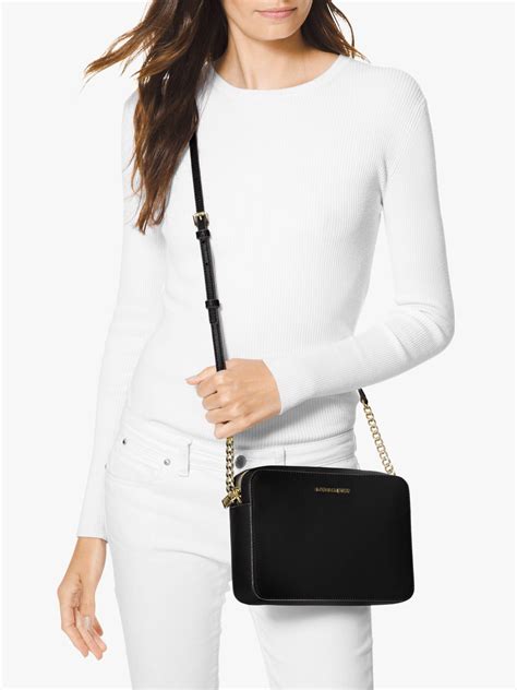 michael kors jet set black bag